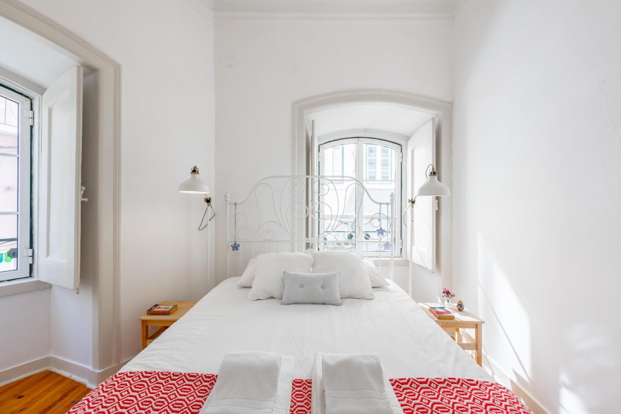 Spacious, Bright And Sunny Apartment, By Timecooler Lisabona Exterior foto