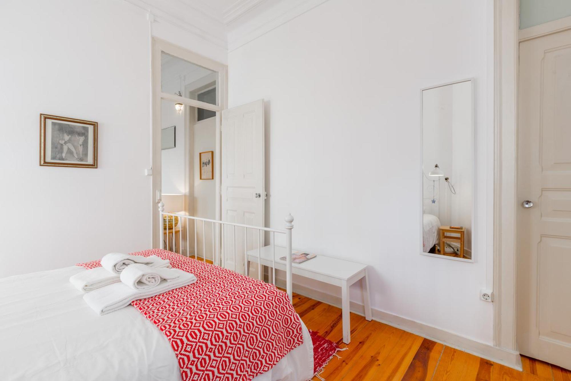 Spacious, Bright And Sunny Apartment, By Timecooler Lisabona Exterior foto